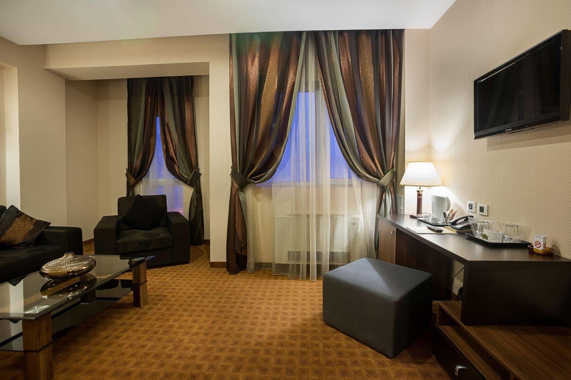 Inter Business Bucharest Hotel Ngoại thất bức ảnh